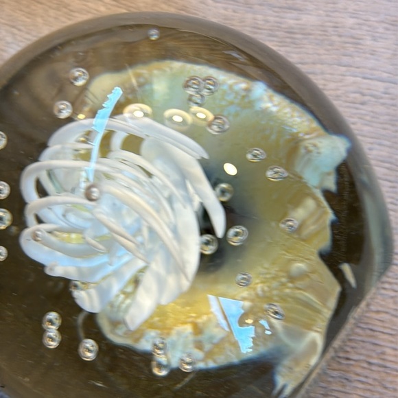 Jelly Fish Art Glass Sculpture Paper Weight - Picture 7 of 9